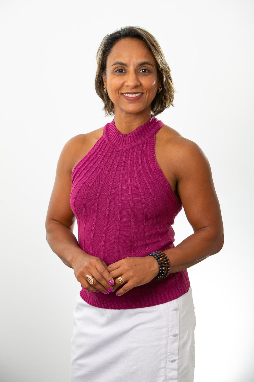 Profa. Esp. Andreia Naves